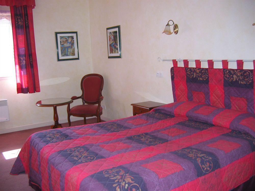 Logis Hotel Calisola Besancon - Soiree Etape Chalezeule Zewnętrze zdjęcie