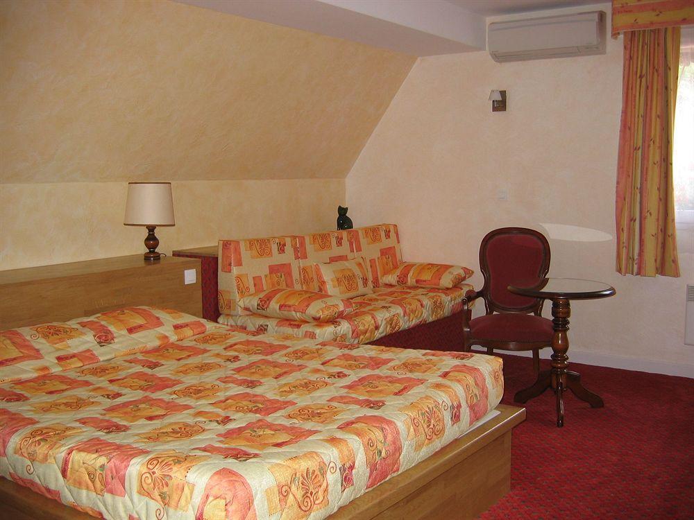 Logis Hotel Calisola Besancon - Soiree Etape Chalezeule Zewnętrze zdjęcie