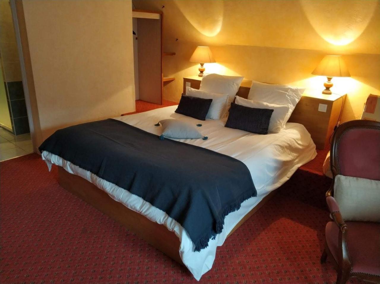 Logis Hotel Calisola Besancon - Soiree Etape Chalezeule Zewnętrze zdjęcie