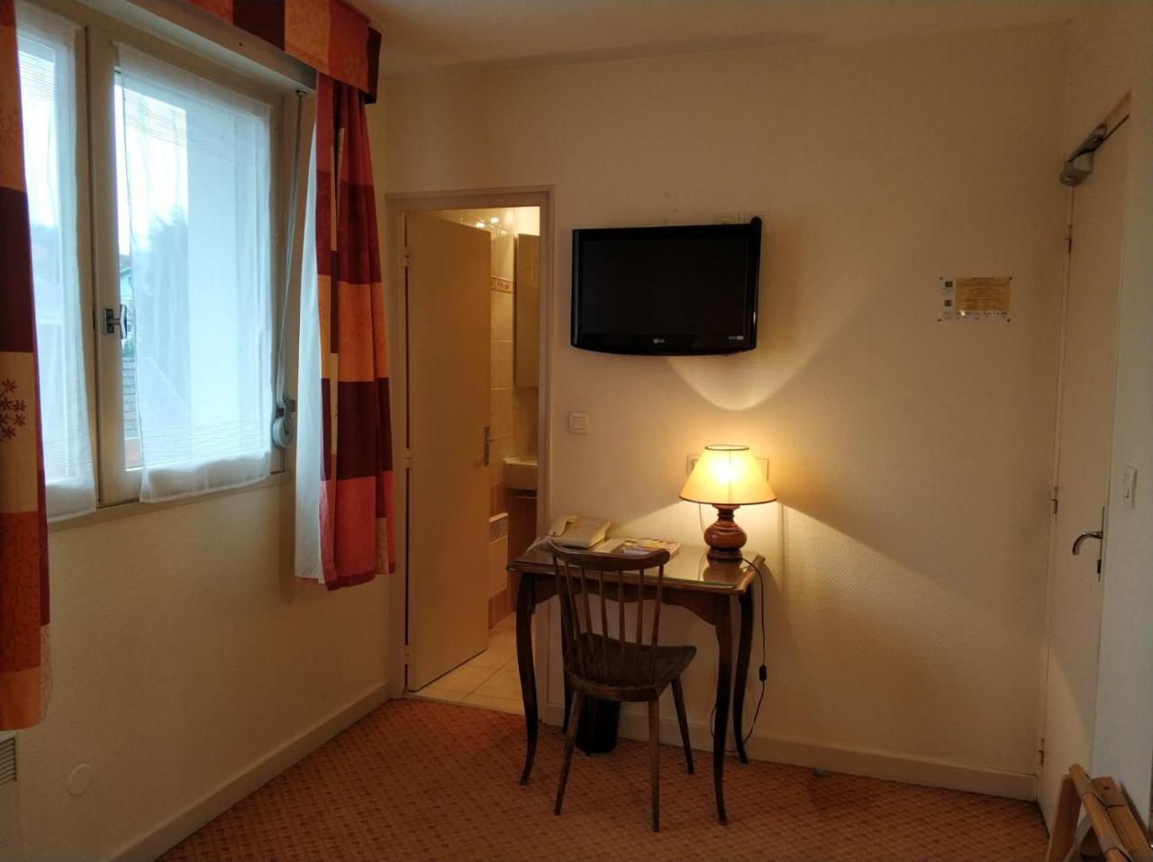 Logis Hotel Calisola Besancon - Soiree Etape Chalezeule Zewnętrze zdjęcie
