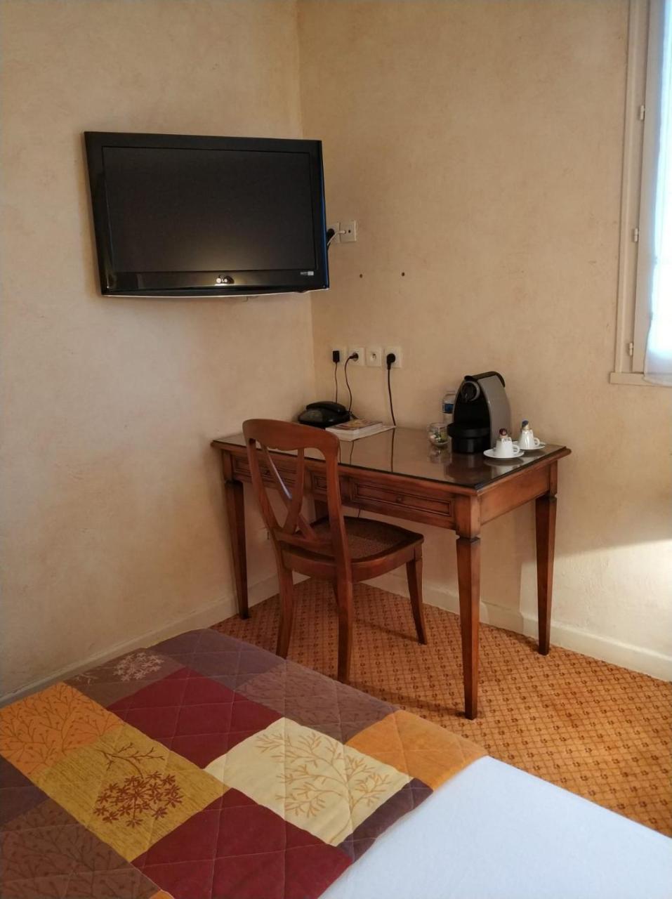 Logis Hotel Calisola Besancon - Soiree Etape Chalezeule Zewnętrze zdjęcie
