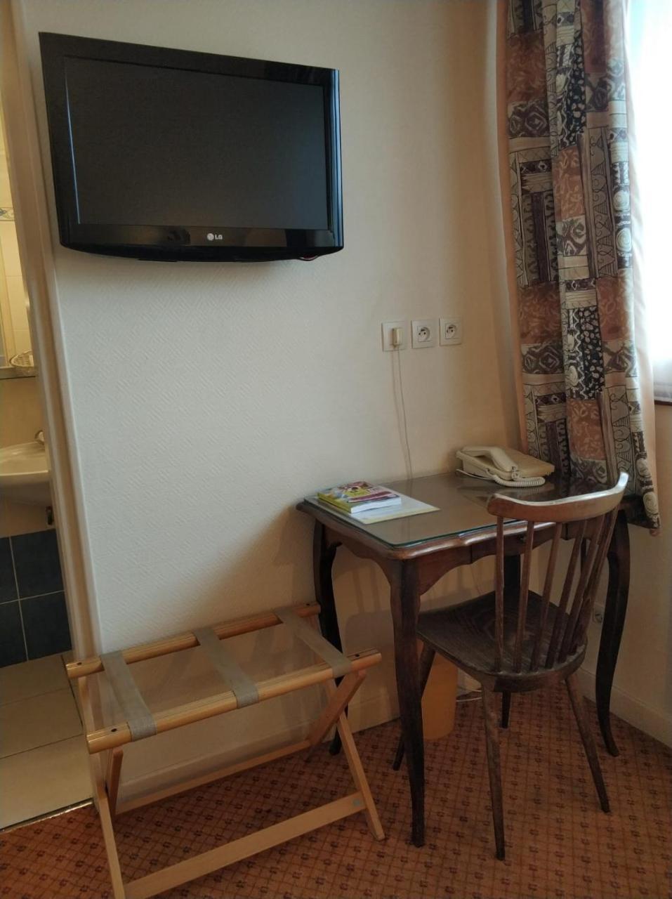 Logis Hotel Calisola Besancon - Soiree Etape Chalezeule Zewnętrze zdjęcie
