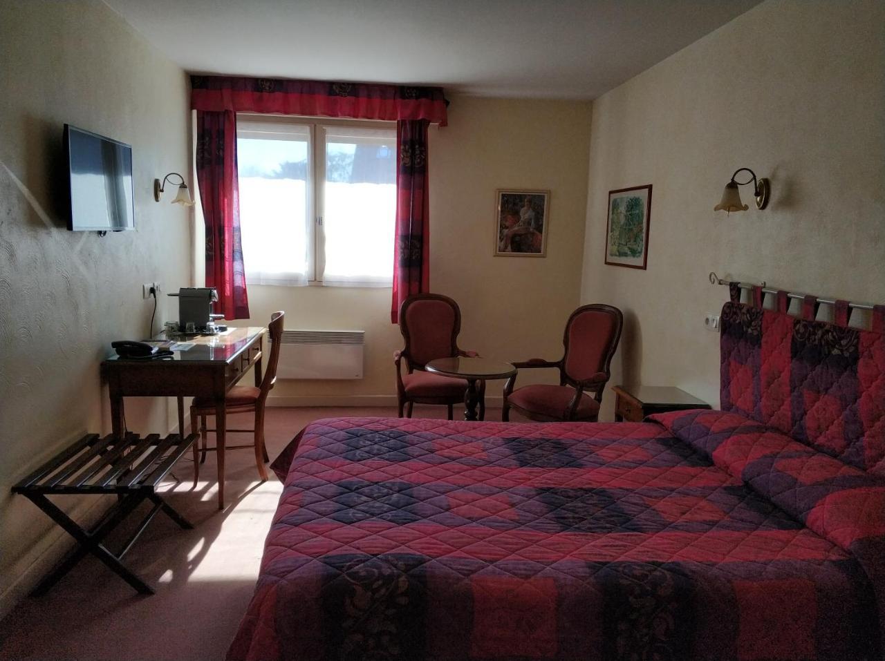 Logis Hotel Calisola Besancon - Soiree Etape Chalezeule Zewnętrze zdjęcie